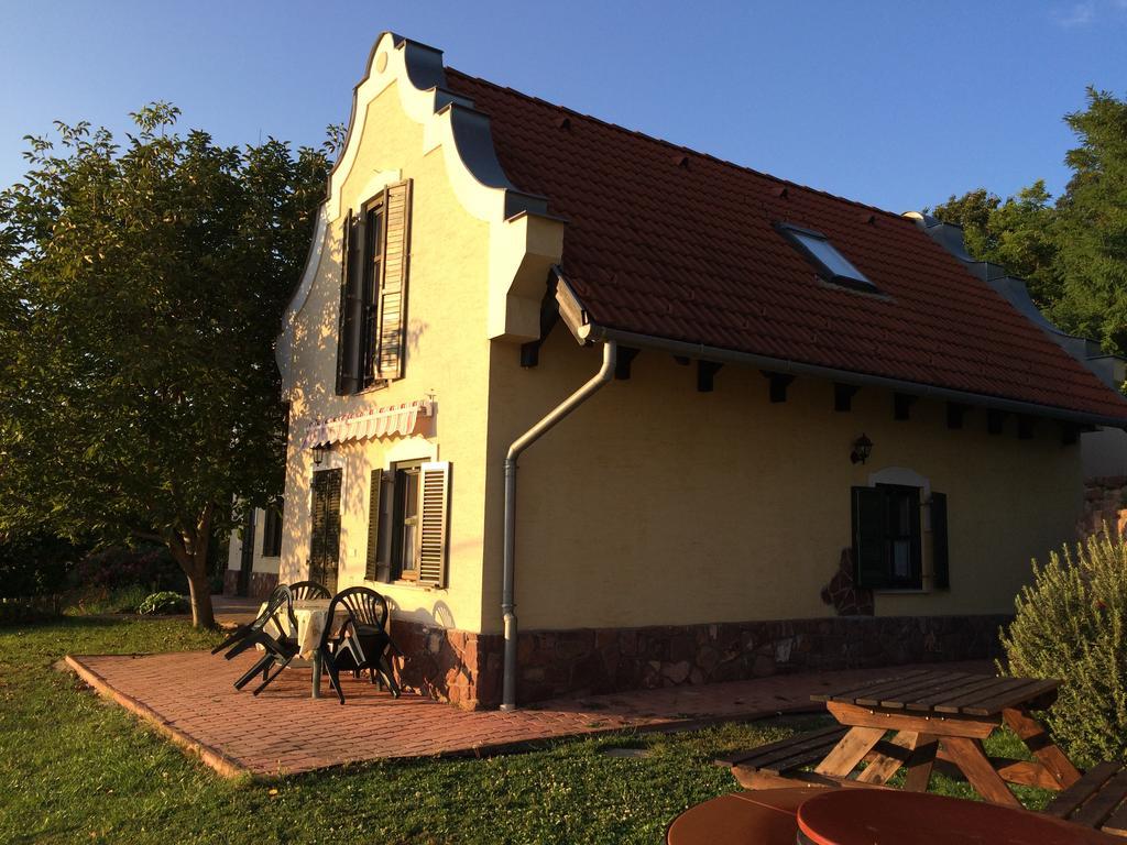 Hillside Apartments Ревфюлеп Екстер'єр фото